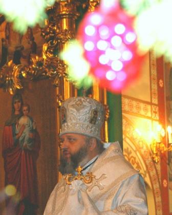 Рождественскую службу в Свято-Троицком Храме возглавил Высокопреосвященейший Аристарх