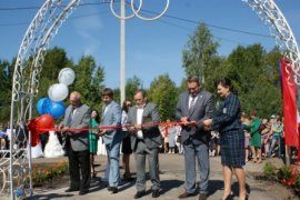 В осинниковском городском парке открылись сразу три новые зоны отдыха