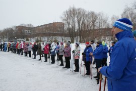 В Осинниках состоялся фестиваль скандинавской ходьбы, приуроченный к Международному женскому дню