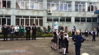 Сотрудники Госавтоинспекции г. Осинники поздравили школьников с началом учебного года!